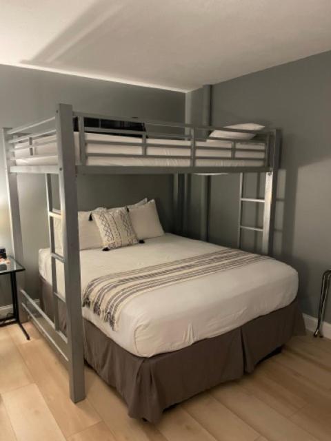 Hotel Rapids Гранд Рапидс Екстериор снимка