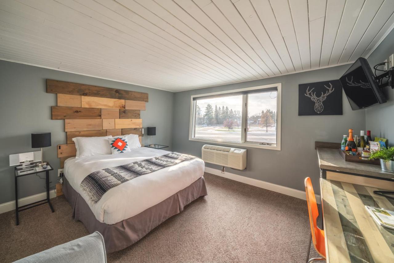 Hotel Rapids Гранд Рапидс Екстериор снимка